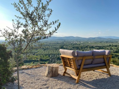 New off-grid wellbeing apartments in southern Spain